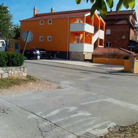 Apartments Batarilo 比奥格勒·纳·莫鲁 外观 照片