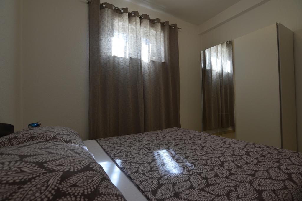 Apartments Batarilo 比奥格勒·纳·莫鲁 外观 照片