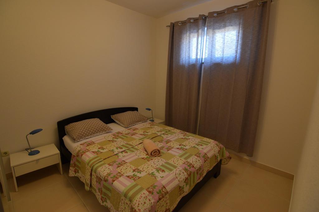 Apartments Batarilo 比奥格勒·纳·莫鲁 外观 照片