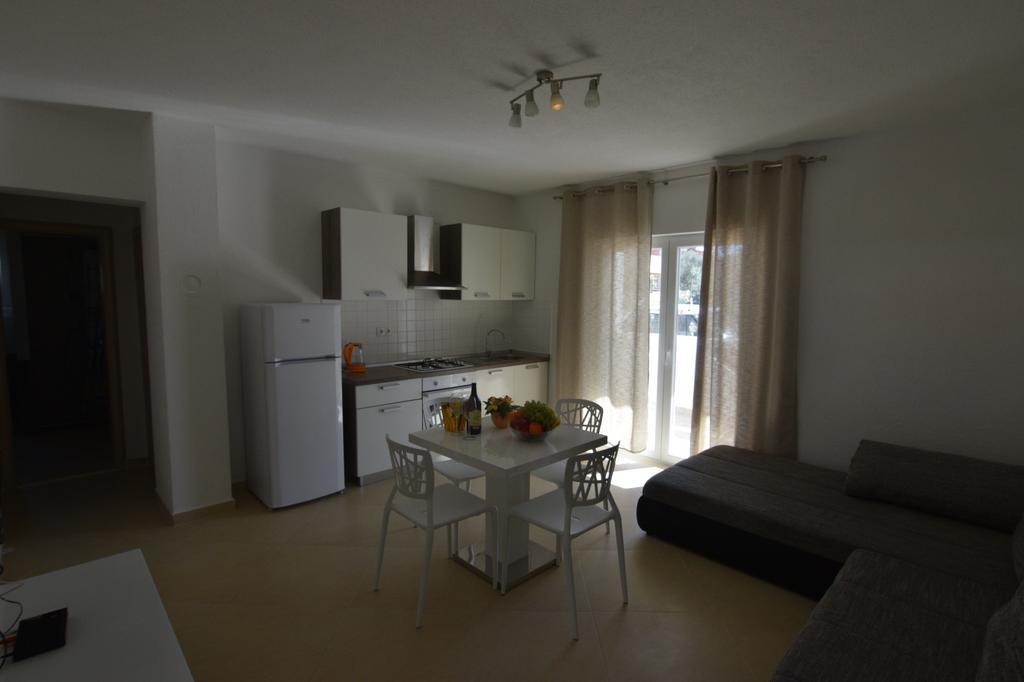 Apartments Batarilo 比奥格勒·纳·莫鲁 外观 照片