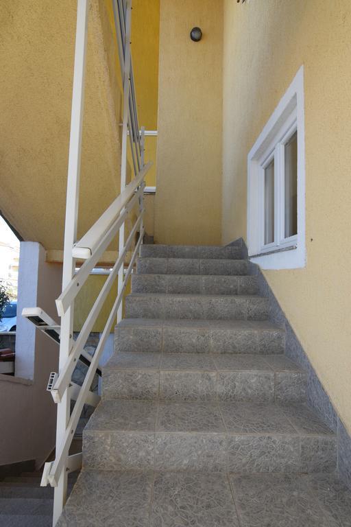 Apartments Batarilo 比奥格勒·纳·莫鲁 外观 照片