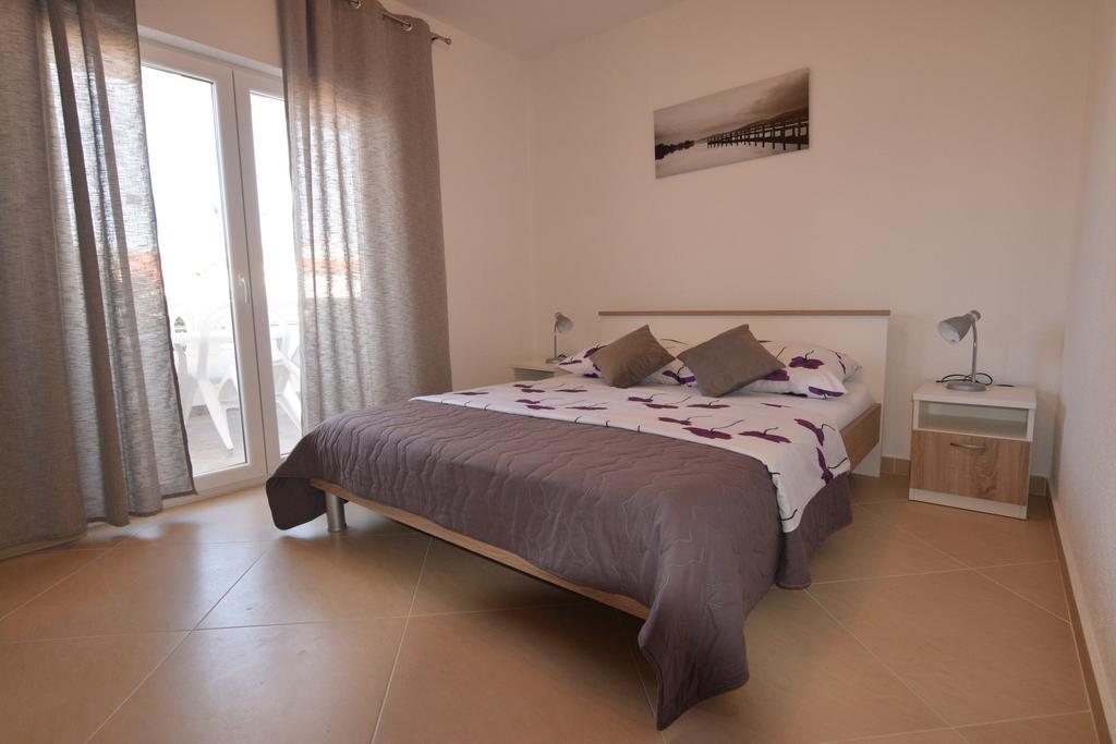 Apartments Batarilo 比奥格勒·纳·莫鲁 外观 照片
