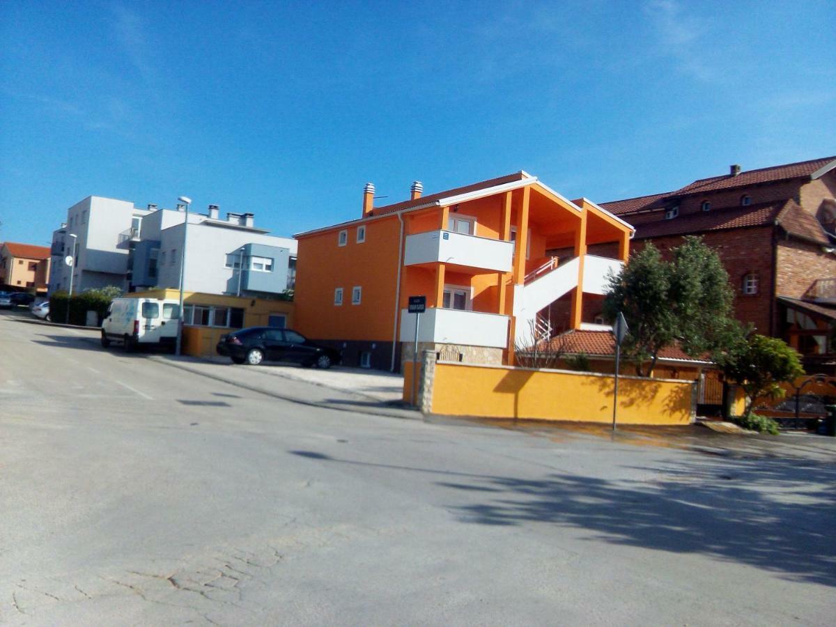 Apartments Batarilo 比奥格勒·纳·莫鲁 外观 照片