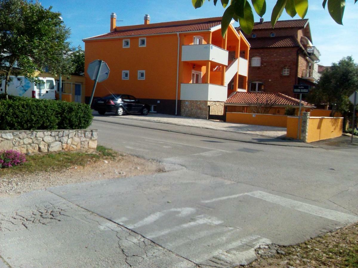 Apartments Batarilo 比奥格勒·纳·莫鲁 外观 照片